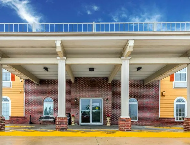 Quality Inn & Suites hotel detail image 1