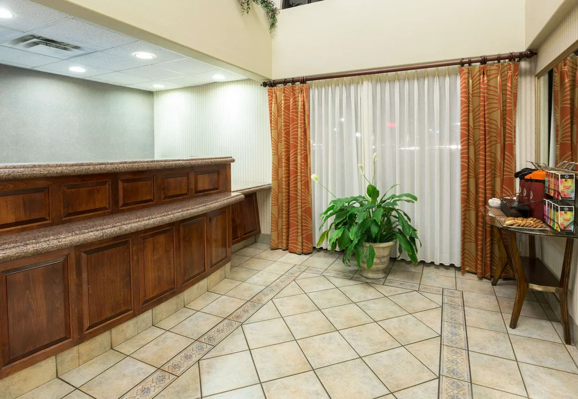 Hawthorn Suites by Wyndham Napa Valley hotel hero