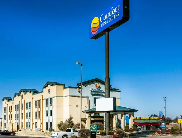 Comfort Inn & Suites Springfield I-44 hotel detail image 2