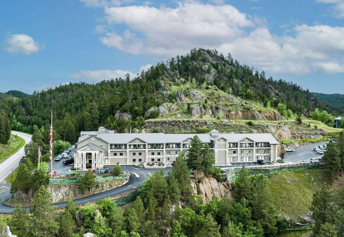Baymont by Wyndham Keystone Near Mt. Rushmore hotel hero