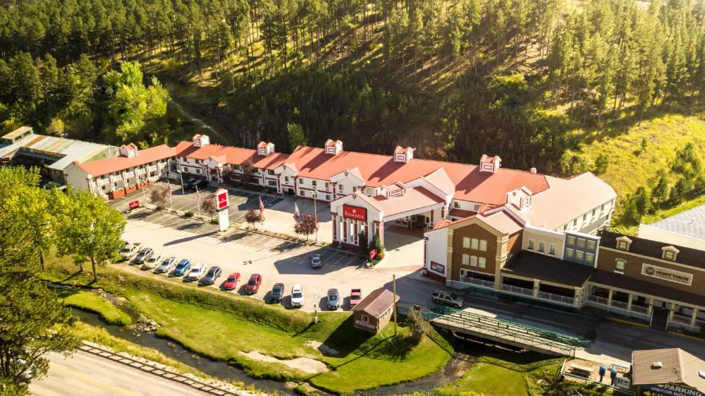 Ramada by Wyndham Keystone Near Mt Rushmore hotel hero