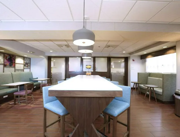 Hampton Inn Hays-North of I-70 hotel detail image 1
