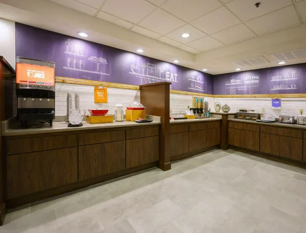 Hampton Inn Hays-North of I-70 hotel detail image 4