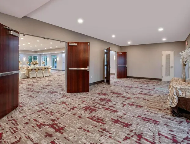 Hilton Garden Inn Chesapeake/Greenbrier hotel detail image 1
