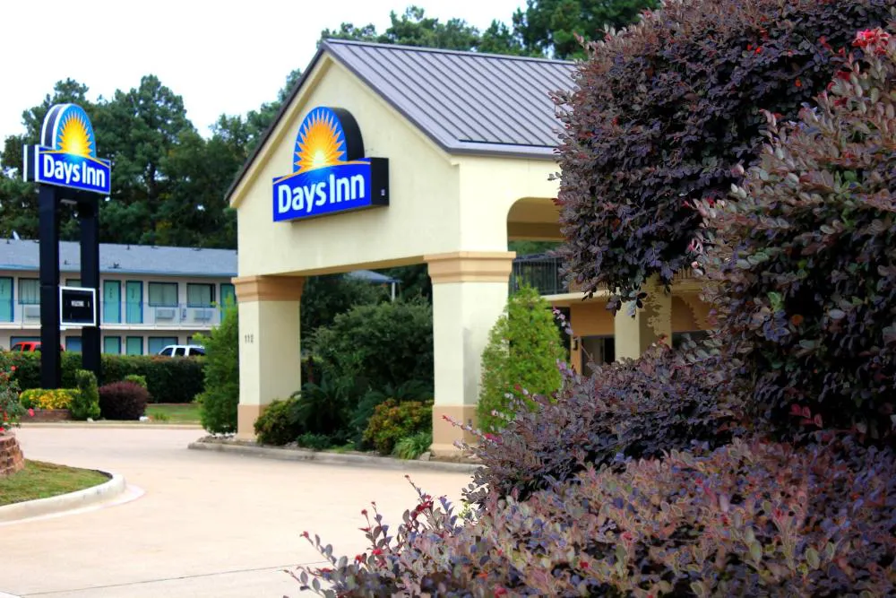 Days Inn by Wyndham Longview South hotel hero