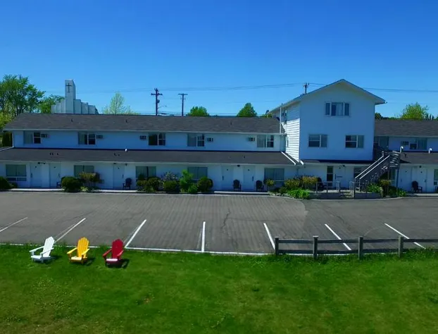 Econo Lodge & Suites Saint John hotel detail image 3