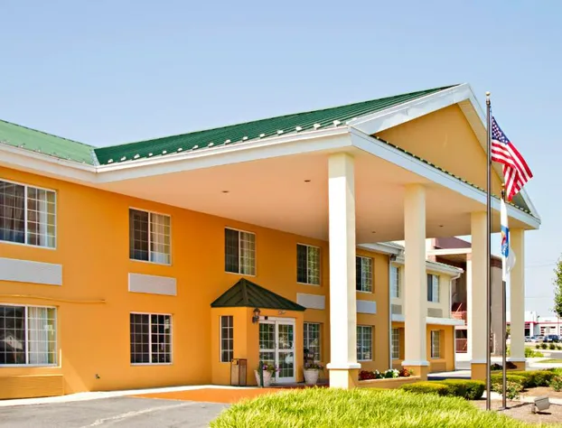 Baymont by Wyndham Harrisburg hotel detail image 1