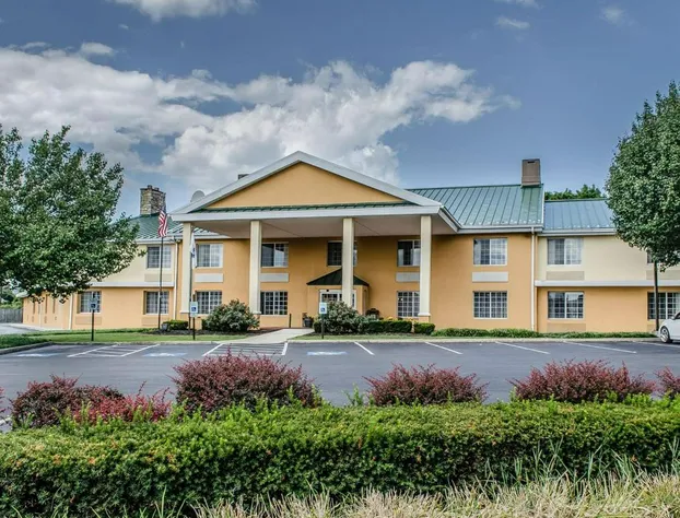 Baymont by Wyndham Harrisburg hotel detail image 3