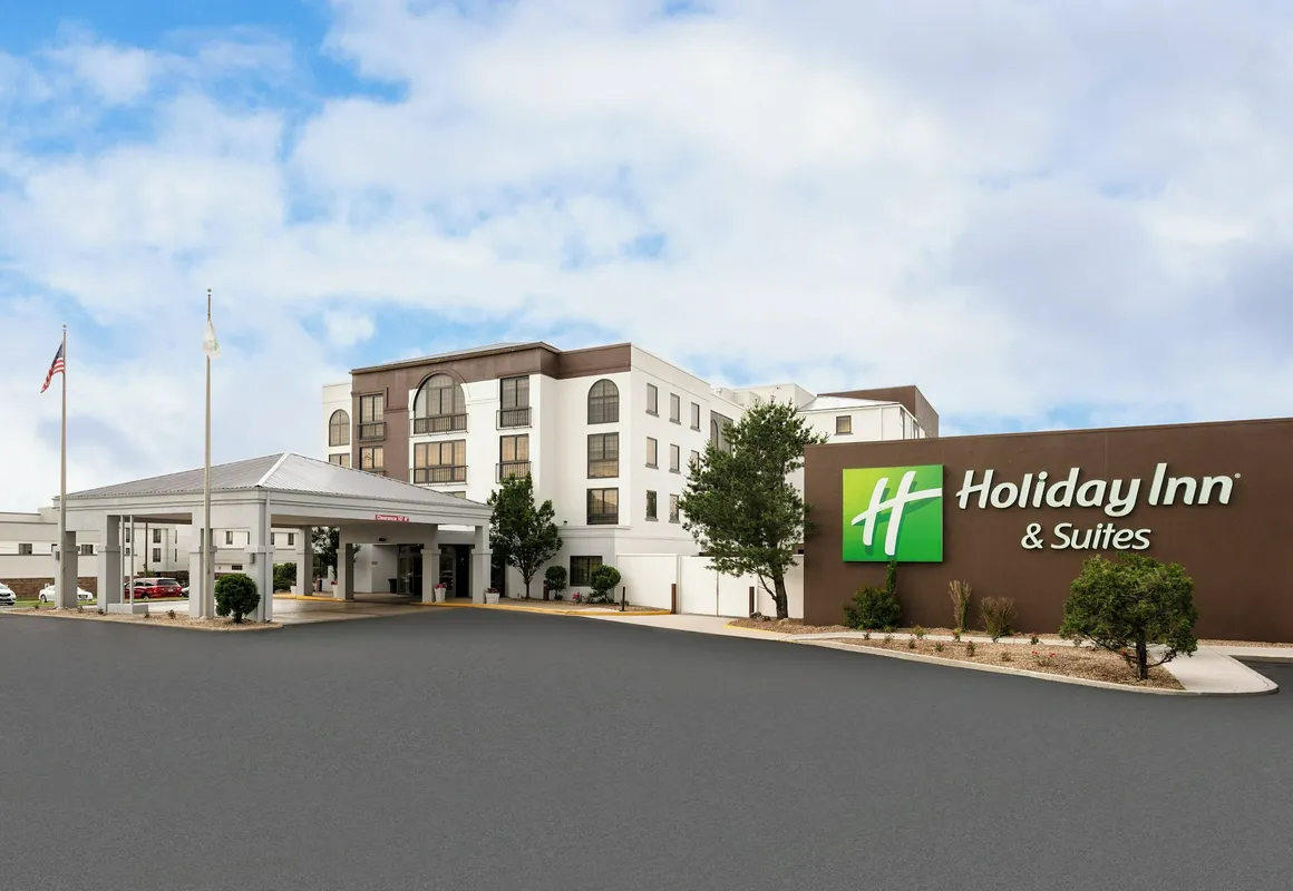 Holiday Inn Hotel & Suites Springfield - I-44 by IHG hotel hero