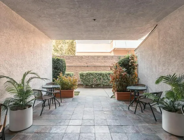 Governors Inn Hotel hotel detail image 3