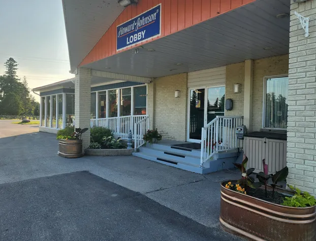 Howard Johnson by Wyndham Lindsay hotel detail image 1