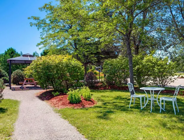 Howard Johnson by Wyndham Lindsay hotel detail image 4