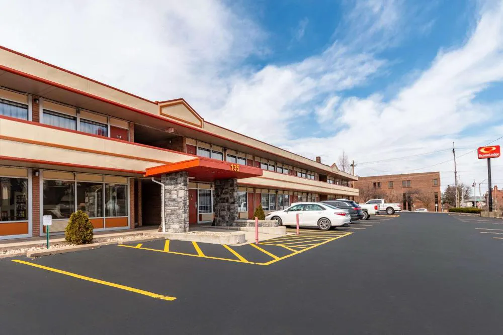 Econo Lodge Zanesville Downtown hotel hero