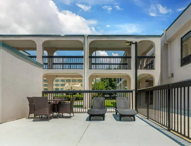 Quality Inn Lumberton North hotel detail image 2