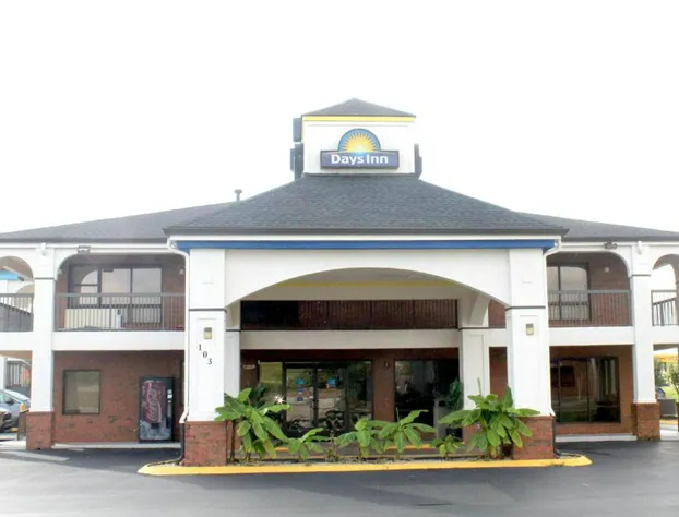 Days Inn by Wyndham Franklin hotel detail image 1