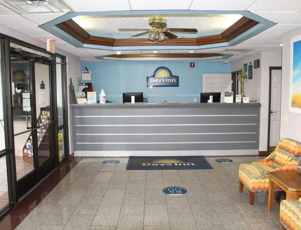 Days Inn by Wyndham Franklin hotel detail image 4