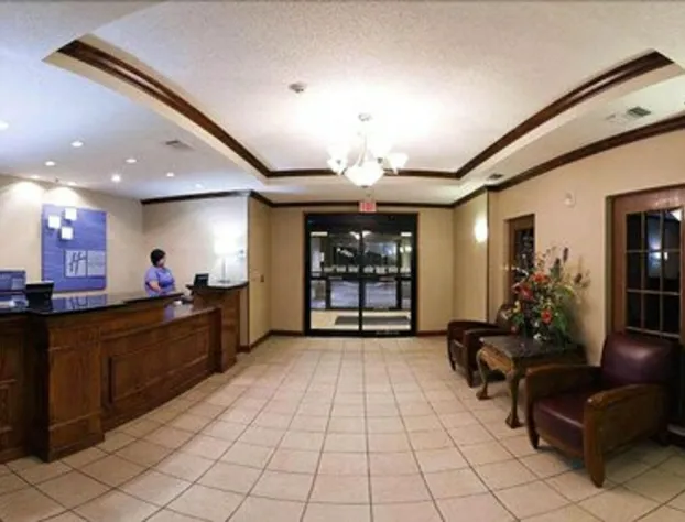 Holiday Inn Express & Suites Plainview by IHG hotel detail image 2