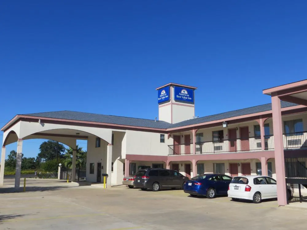 Americas Best Value Inn & Suites Hempstead Prairie View hotel hero