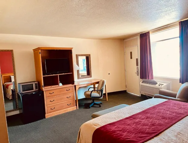 Econo Lodge Del Rio hotel detail image 3