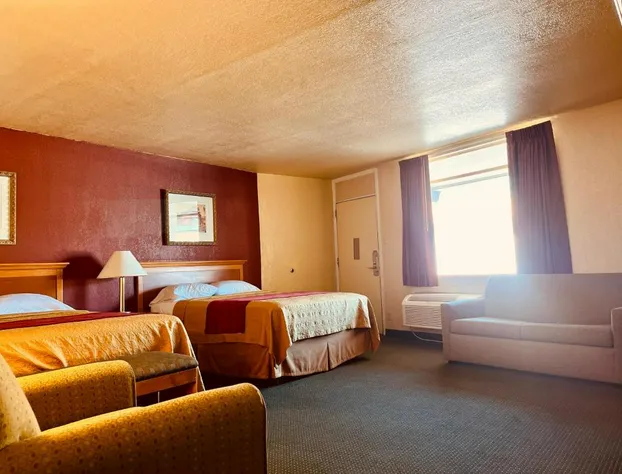 Econo Lodge Del Rio hotel detail image 3