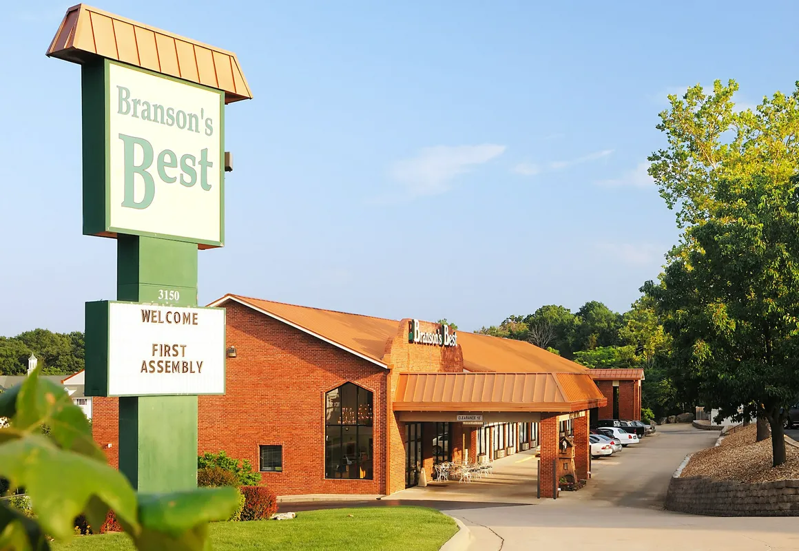 Branson's Best Motel hotel hero