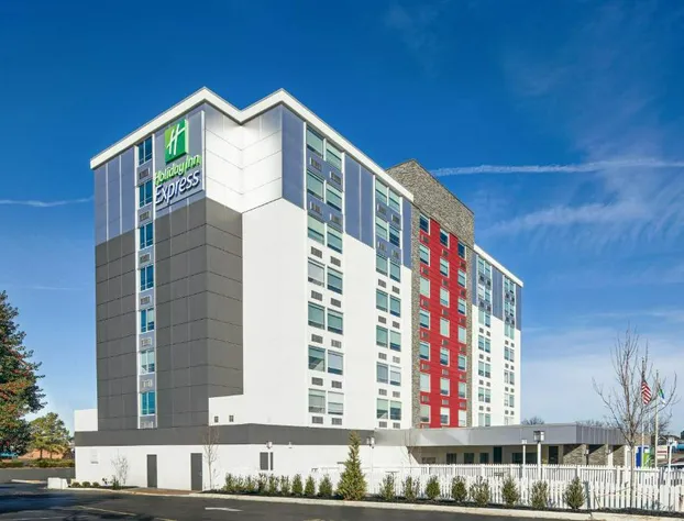 Holiday Inn Express Richmond - Midtown by IHG hotel detail image 2