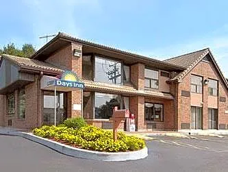 Days Inn by Wyndham New Haven hotel detail image 1