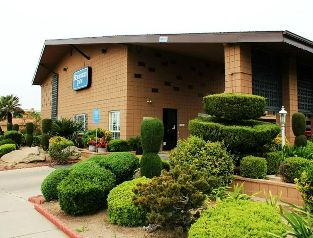 Rodeway Inn Near University-Gateway to Yosemite hotel detail image 1