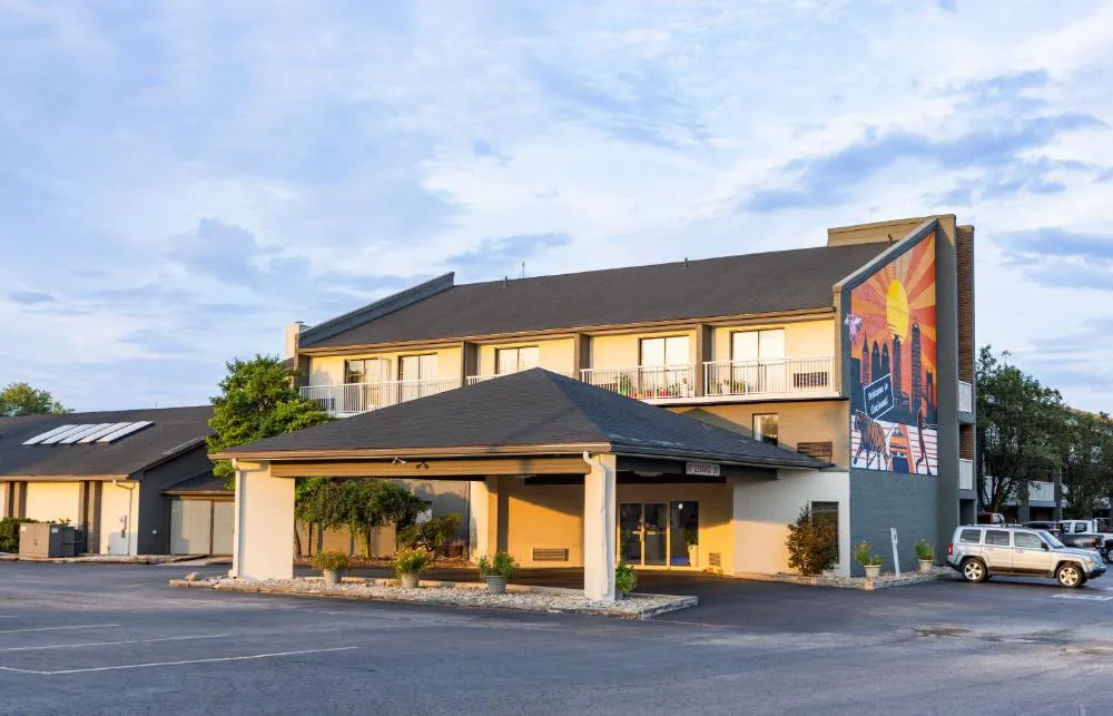 Days Inn by Wyndham Cincinnati East hotel hero