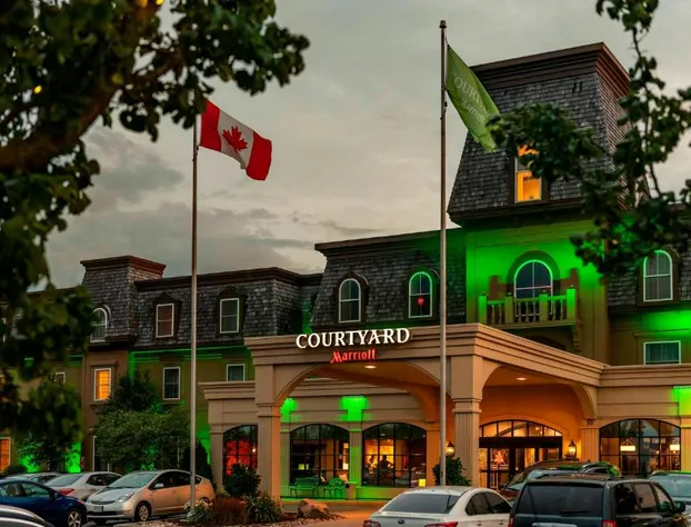 Courtyard by Marriott Waterloo St. Jacobs hotel detail image 1