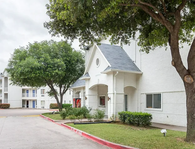 Motel 6 Grand Prairie, TX - Near Six Flags Drive hotel detail image 3