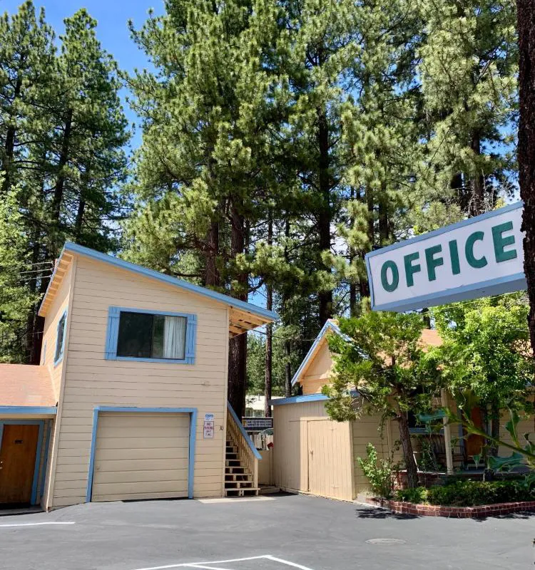 Stevenson's Inn hotel hero