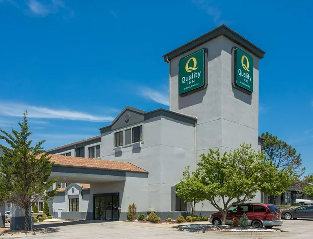 Quality Inn Lees Summit - Kansas City hotel detail image 3
