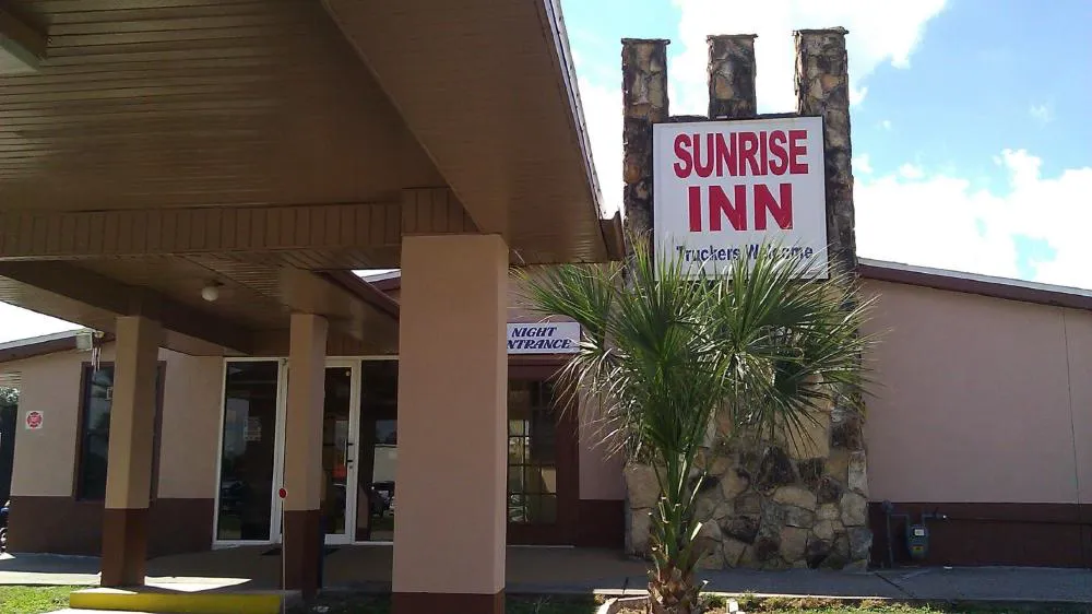 Sunrise Inn hotel hero
