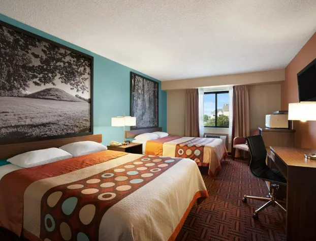 Super 8 by Wyndham Collinsville St. Louis hotel detail image 2