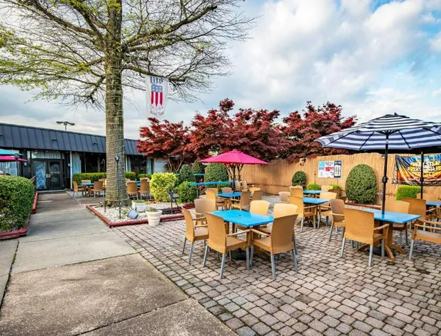 Magnuson Grand Harrisburg hotel detail image 2