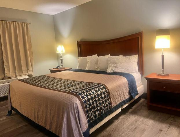 Royal Inn Suites hotel detail image 3