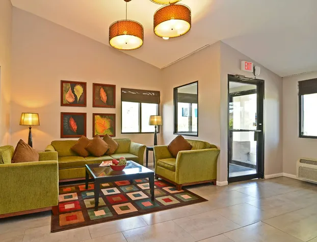 Lexington Inn & Suites NW Chicago Elgin hotel detail image 1