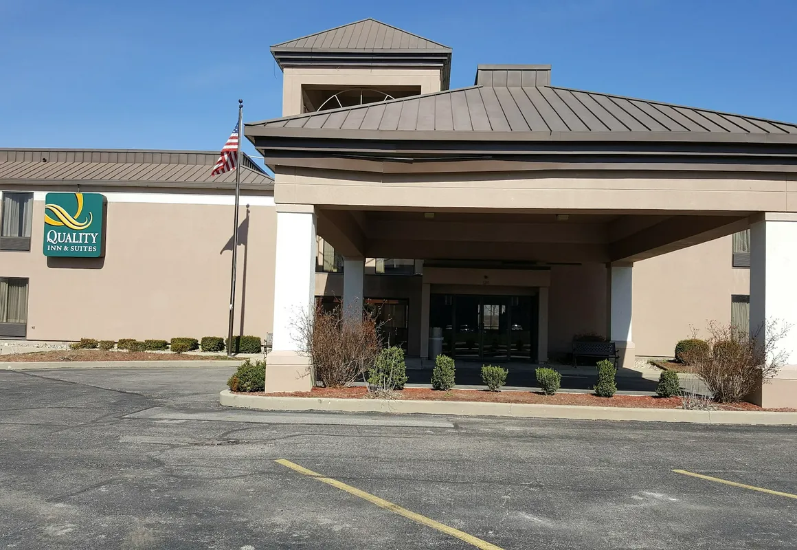 Quality Inn & Suites Near Amish Country hotel hero