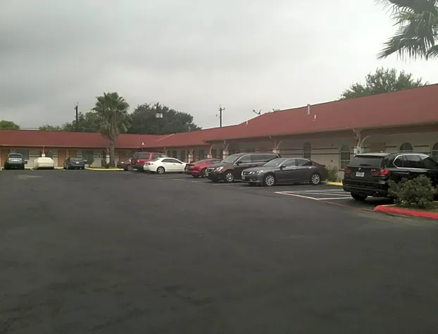 Luxury Inn and Suites Seaworld Lackland hotel detail image 3