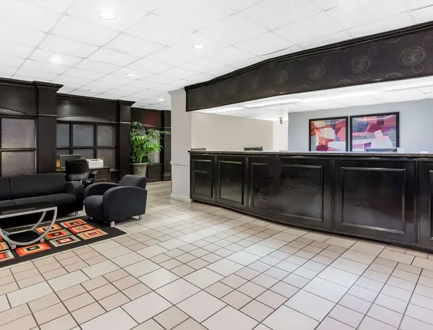 Days Inn & Suites by Wyndham Jennings hotel detail image 2