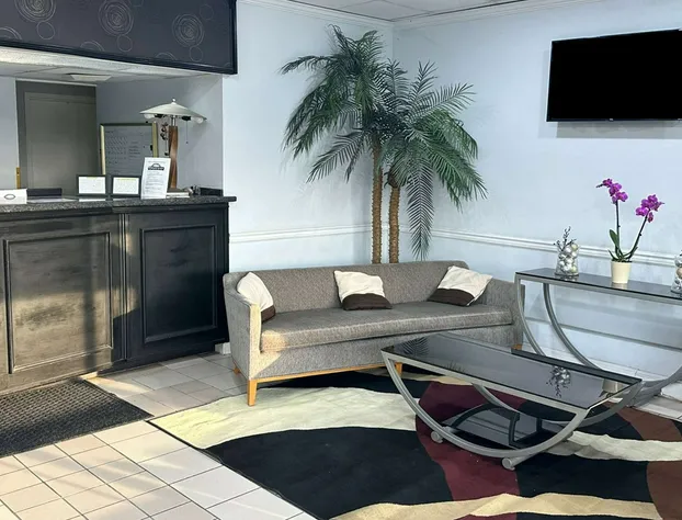 Days Inn & Suites by Wyndham Jennings hotel detail image 4