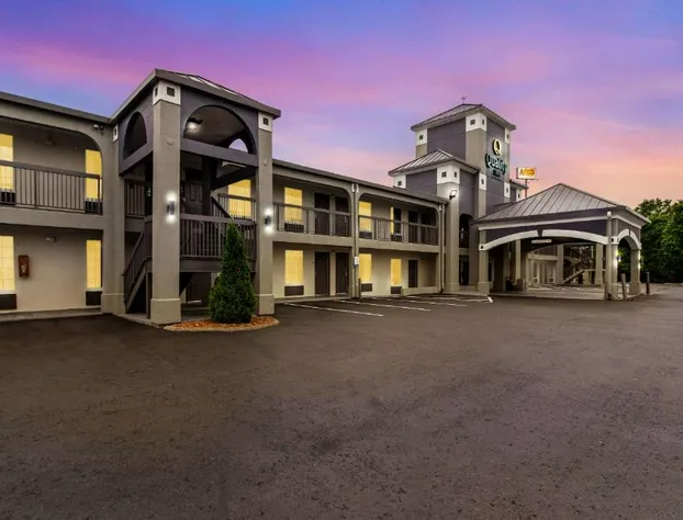 Quality Inn White House hotel detail image 1