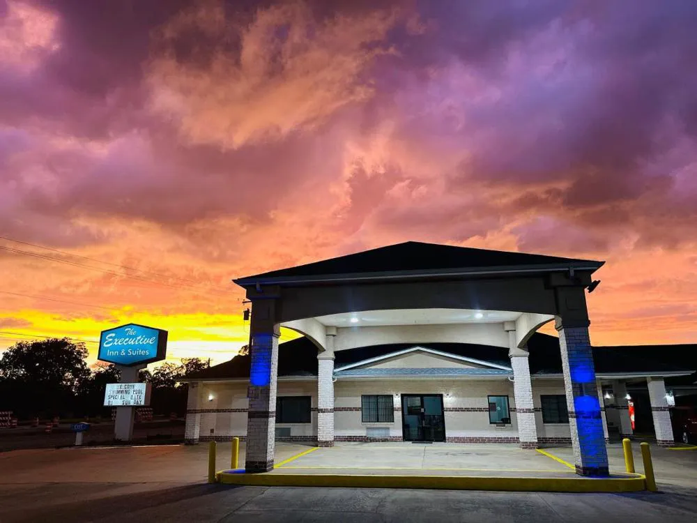 The Executive Inn & Suites hotel hero