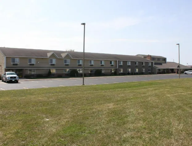 AmericInn by Wyndham West Burlington hotel detail image 1
