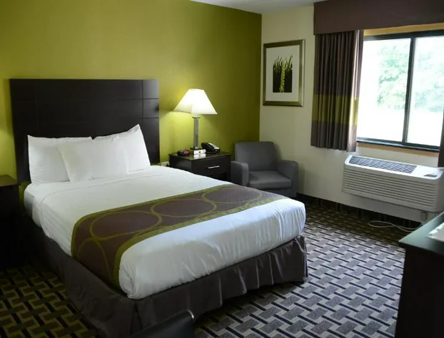 AmericInn by Wyndham West Burlington hotel detail image 4