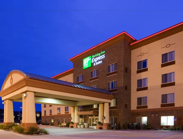 Holiday Inn Express & Suites Winona by IHG hotel detail image 1