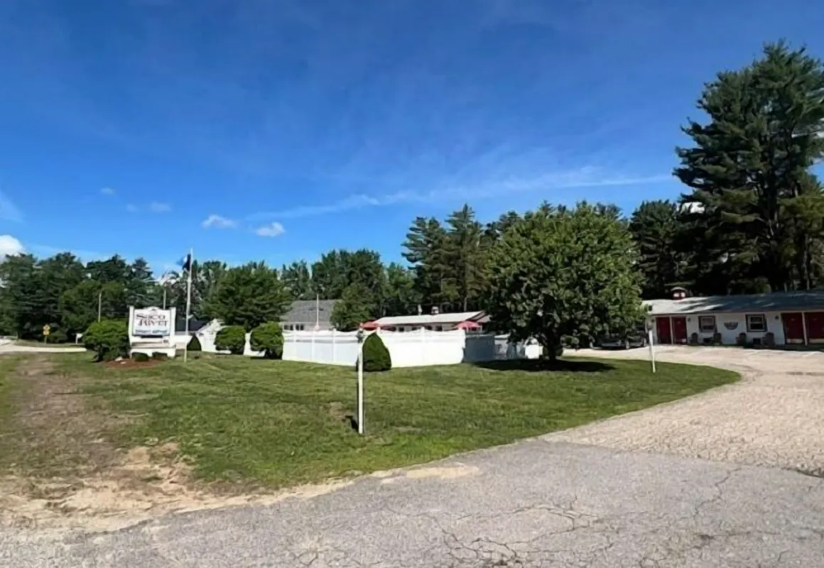 Saco River Motor Lodge & Suites hotel hero