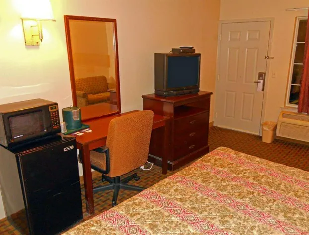 America's Best Inn and Suites Beaufort hotel detail image 4