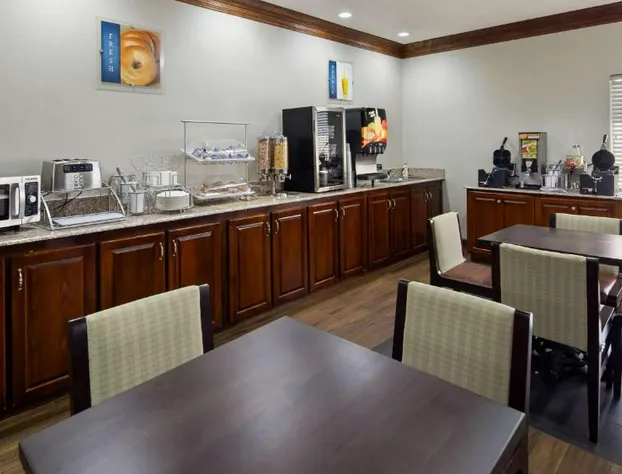 Best Western Inn & Suites hotel detail image 1